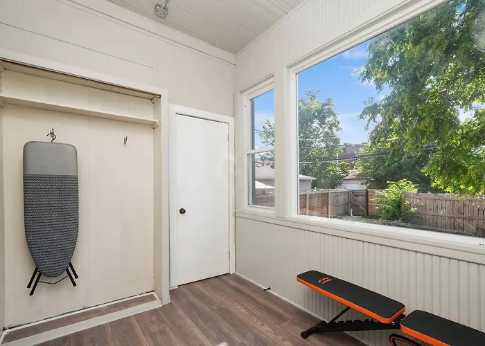 Gorgeous 5 Bedroom Gem With Games Сasa de vacaciones Chicago