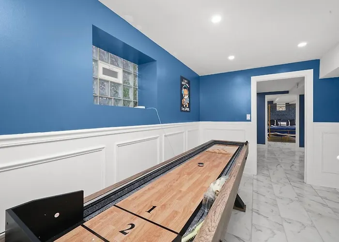 Gorgeous 5 Bedroom Gem With Games Сasa de vacaciones Chicago