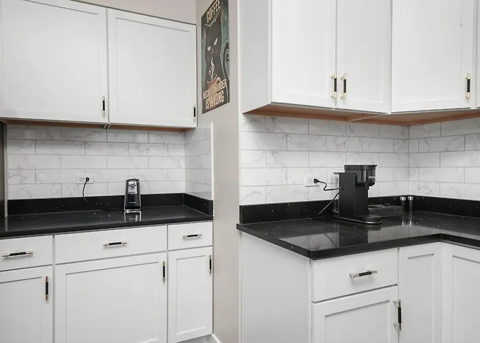 Gorgeous 5 Bedroom Gem With Games Chicago