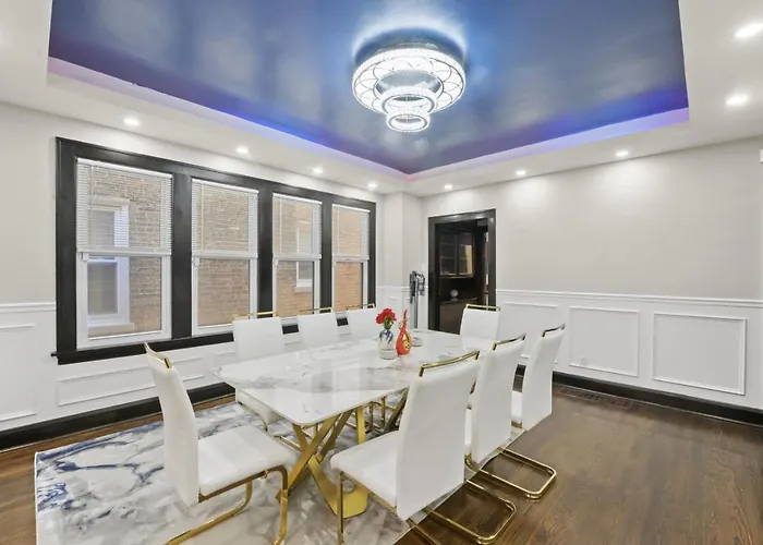 Gorgeous 5 Bedroom Gem With Games Chicago