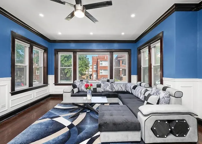Gorgeous 5 Bedroom Gem With Games Сasa de vacaciones