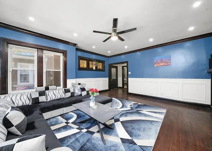 Gorgeous 5 Bedroom Gem With Games * Chicago