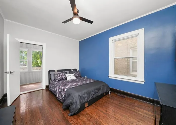 Gorgeous 5 Bedroom Gem With Games Сasa de vacaciones Chicago