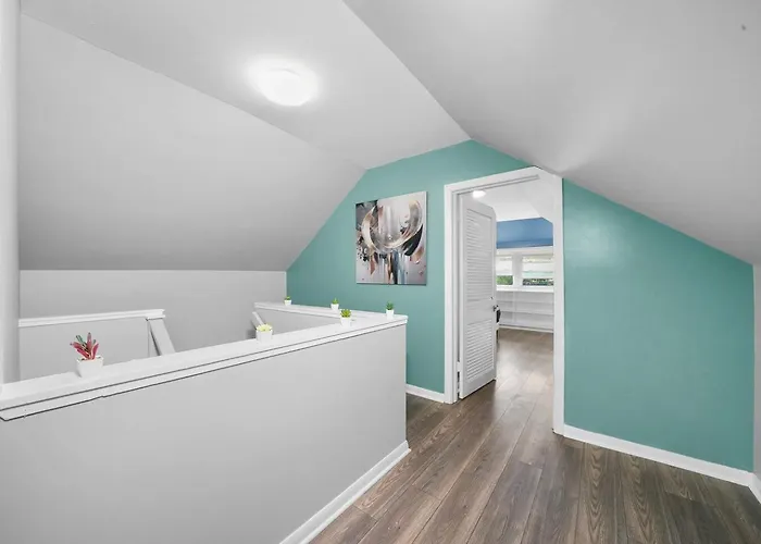 Gorgeous 5 Bedroom Gem With Games * Chicago