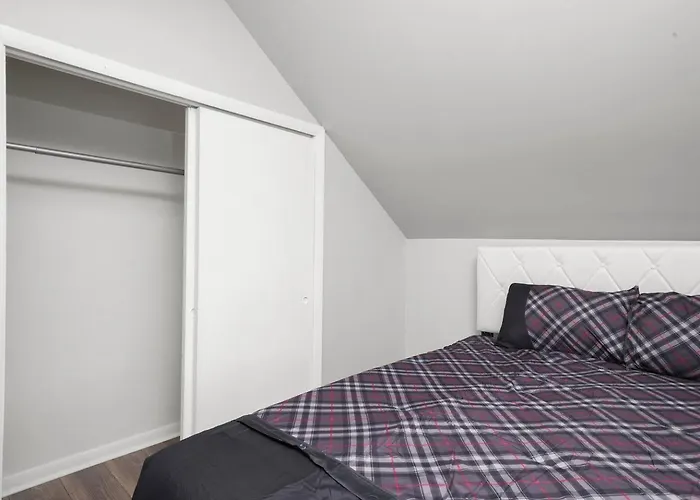 Gorgeous 5 Bedroom Gem With Games Сasa de vacaciones Chicago