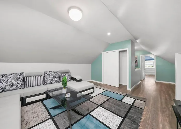 Gorgeous 5 Bedroom Gem With Games Chicago