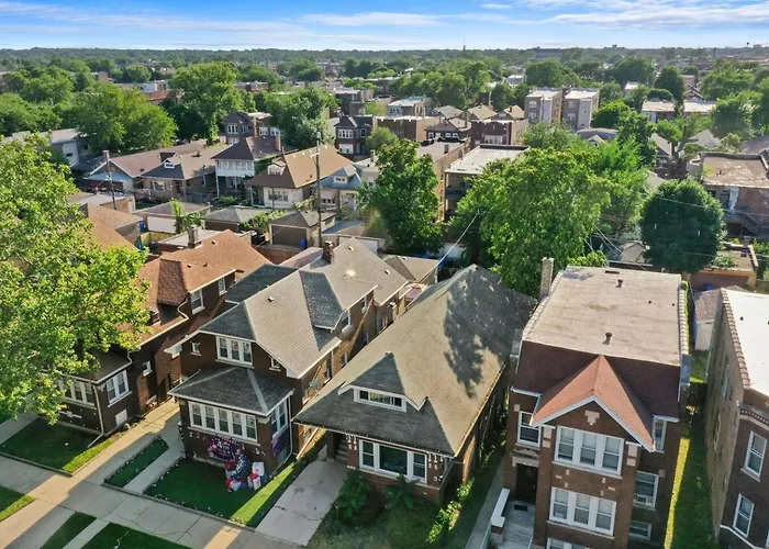 Gorgeous 5 Bedroom Gem With Games * Chicago